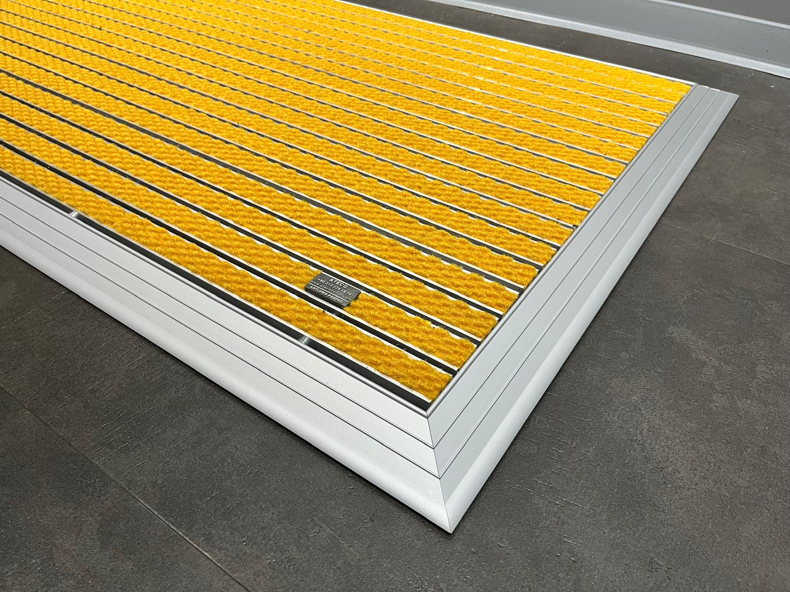 Artlines 20 mm Artnop Sarı Halı Yüzeyli 70x110 Alüminyum Paspas