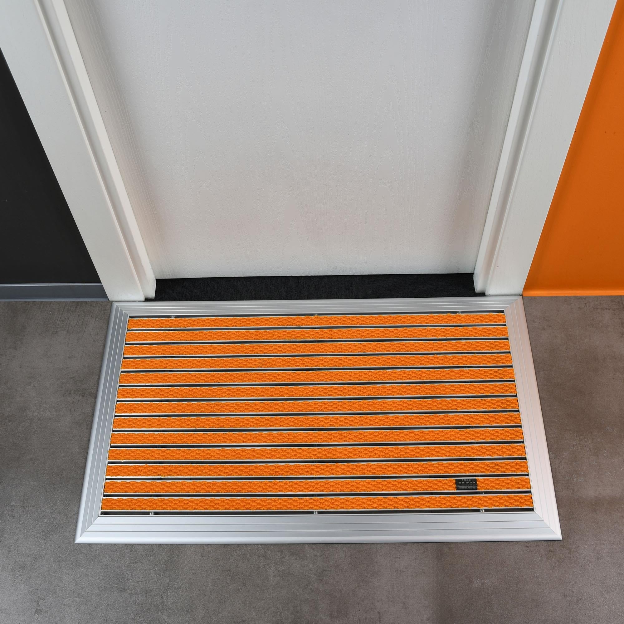 Artlines 20 mm Artnop Turuncu Halı Yüzeyli 55x90 Alüminyum Paspas