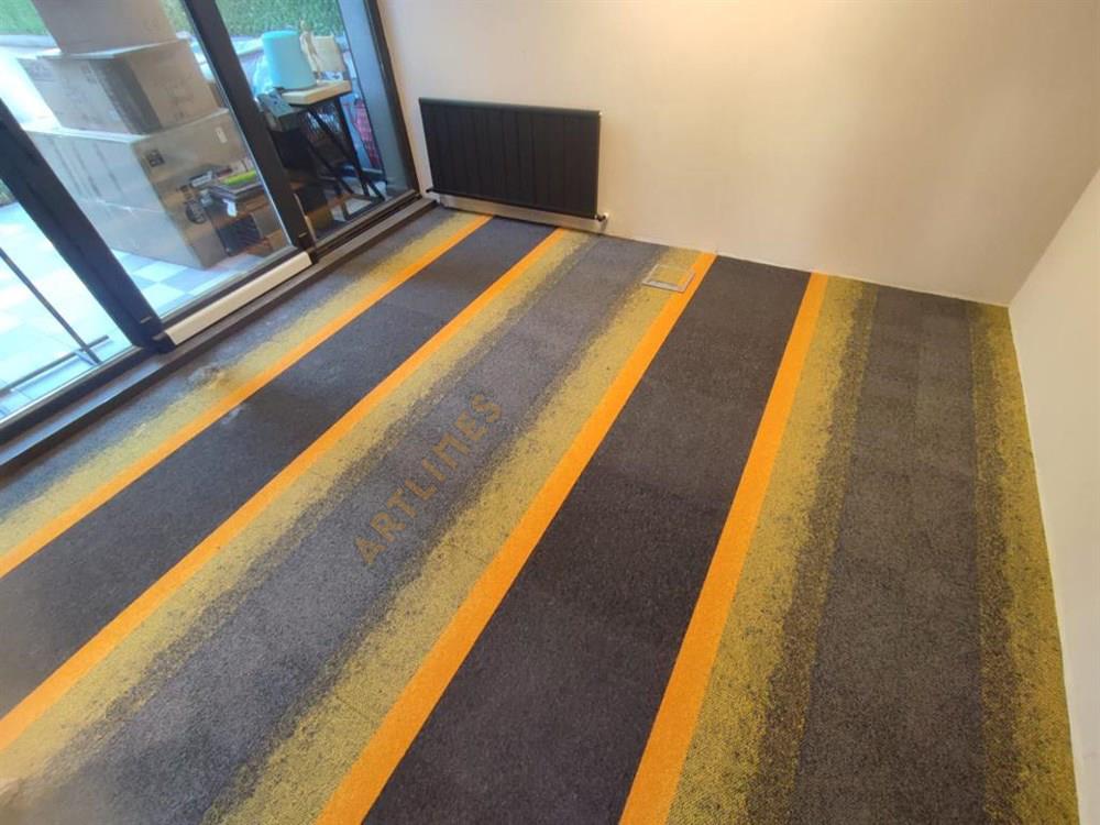 Cloud 4400-4403 Karo Halı