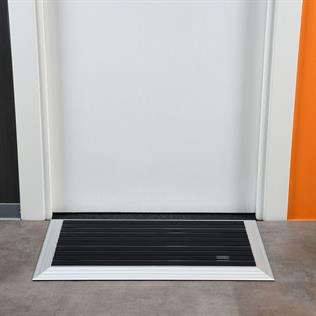 Artlines 20 mm 45x70 cm Kauçuk Yüzeyli Alüminyum Paspas