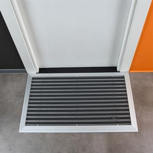 Artlines 20 mm 55x90 cm Gri Yuvarlak Fırça Yüzeyli Alüminyum Paspas