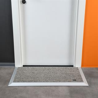 Artlines 20 mm 55x90 cm Rip Halı Yüzeyli Alüminyum Paspas