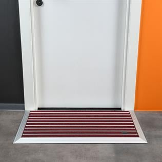 Artlines 20 mm 55x90 Rip Halı + Sıyırıcı Yüzeyli Alüminyum Paspas