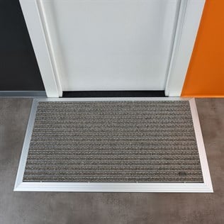 Artlines 20 mm Artnop Devetüyü Halı Yüzeyli 70x110 Alüminyum Paspas