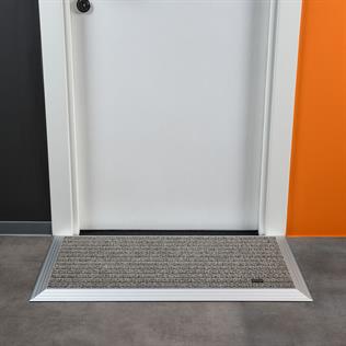 Artlines 20 mm Artnop Devetüyü Halı Yüzeyli 55x90 Alüminyum Paspas