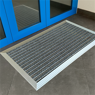 Artlines 20 mm Artnop Gri Halı Yüzeyli 55x90 Alüminyum Paspas