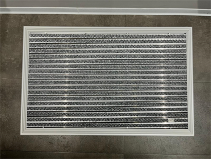 Artlines 20 mm Artnop Gri Halı Yüzeyli 70x110 Alüminyum Paspas