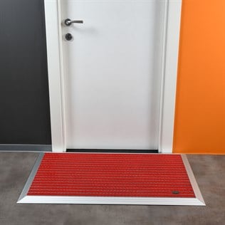 Artlines 20 mm Artnop Kırmızı Halı Yüzeyli 70x110 Alüminyum Paspas