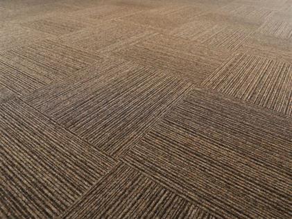 Avant-Stripe 193 Karo Halı