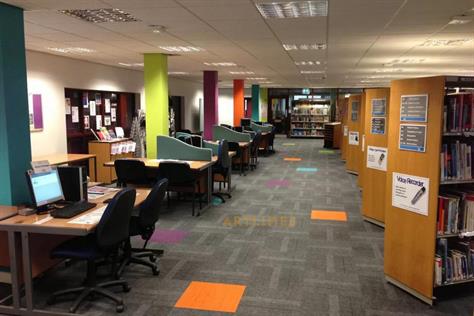 Zip 12806 Karo Halı