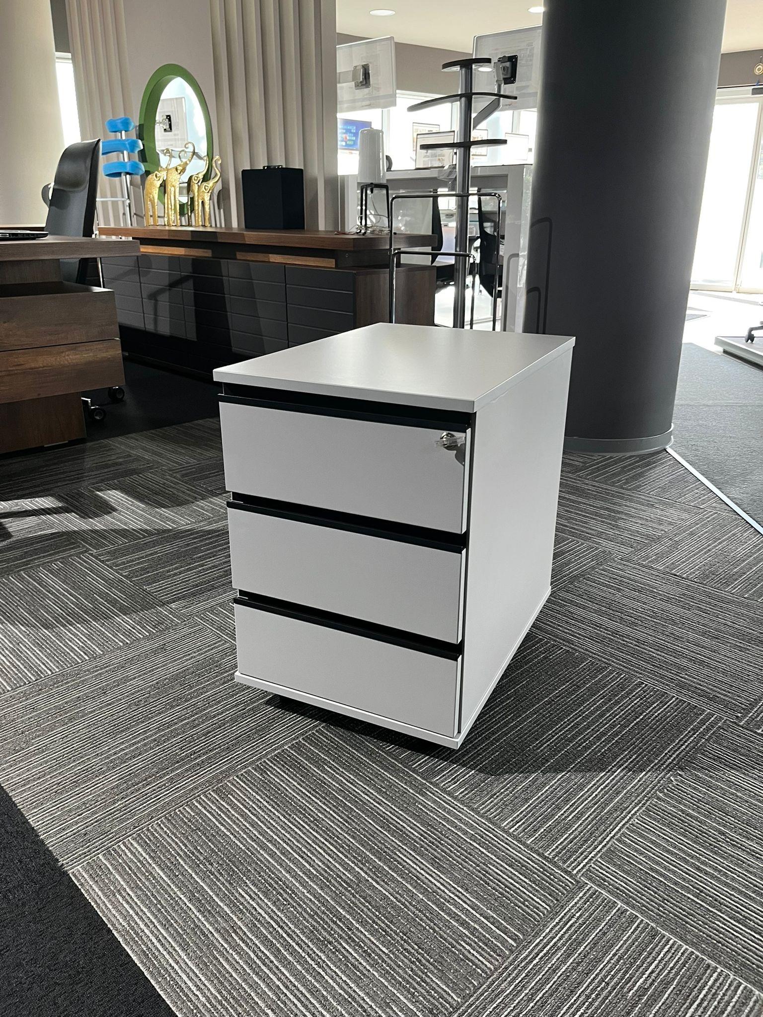 RUBA KESON 3 ÇEKMECELİ TEKERLEKLİ-MERKEZİ KİLİTLİ