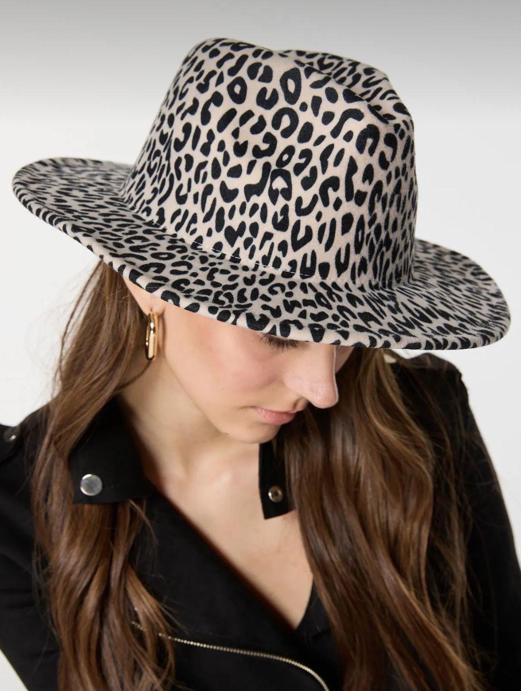 Aksesuar14485 LEOPAR DESENLİ FÖTR ŞAPKA 
