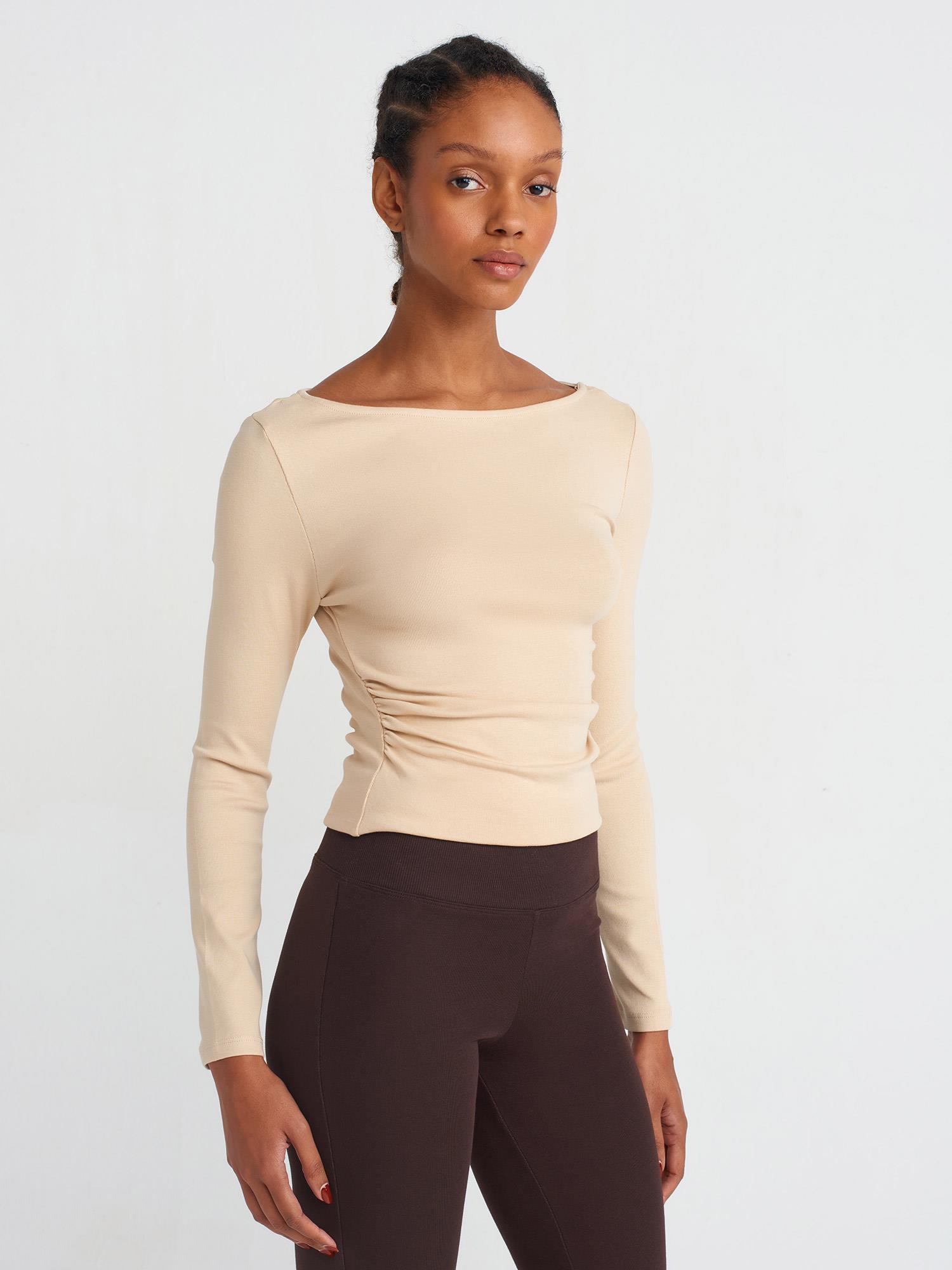 Bluz31401 Büzgülü Kayık Yaka Top Açık Bej