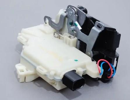 KAPI KILIDI MOTORLU SOL ARKA VOLKSWAGEN CADDY III - GOLF V - VI - JETTA III 2004-2015