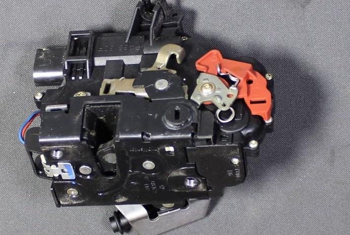 KAPI KİLİT MEKANİZMASI ARKA SAĞ AUDI A4 05-08