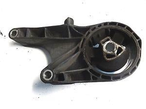 MOTOR TAKOZU OPEL ASTRA J 1.4i 2009-  684216