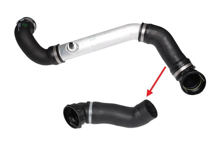 BMW X3 E83 TURBO HORTUMU BÜYÜK METAL PARÇA HARİÇ 11613405535
