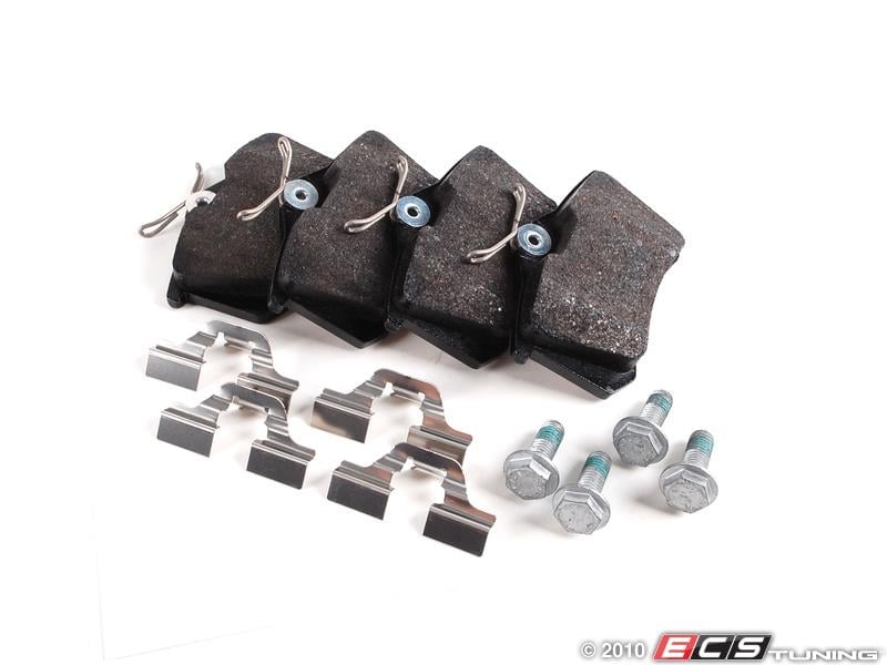 DİSK FREN BALATASI ARKA E-Mark (3B0 698451 A)