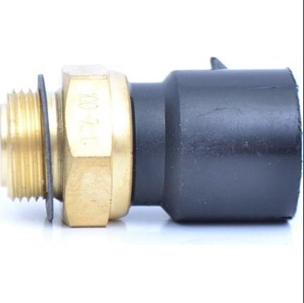 FAN MÜŞÜRÜ 95-100 °C 2 FISLI YUVARLAK SOKET ASTRA F CORSA B 1.4-1.6 90449435