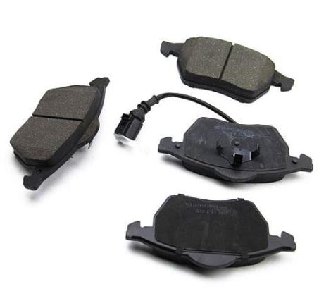 FREN BALATASI ÖN GOLF5-GOLF6-JETTA-CADDY-PASSAT-LEON 3C0698151D WVA23587  GDB1807  3904