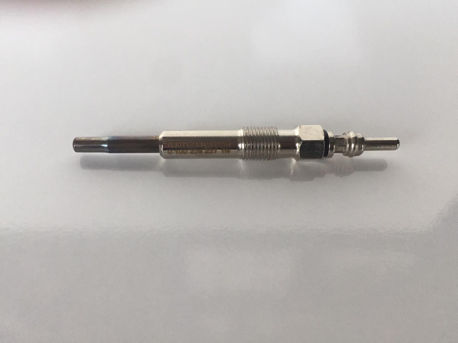 ISITMA BUJİSİ GOLF4-BORA-T4-LT35-PASSAT-A3 AGR-ALH-AHF-AFN-AVF-AMF-ACV-ANJ-AVR 1,4 TDİ-1,9 TDİ-2,5 TDİ 98-06 0250202022 / GN855 N10140104 025020202