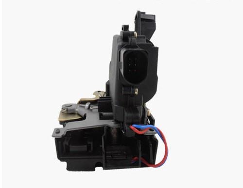 KAPI KİLİDİ ARKA SAĞ BORA - GOLF 4 - PASSAT 4 1997-05