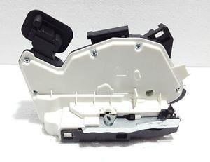 KAPI KILIDI MOTORLU SAG ON VOLKSWAGEN GOLF VI - VII - JETTA III - IV - POLO - SHARAN - TOURAN - PASSAT - AMAROK - CADDY IV 08-/ SKODA OCTAVIA - RAPID