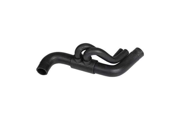 RADYATÖR ALT HORTUMU
OTOMATİK VİTESLERDE KULLANILMIŞTIR. PEUGEOT 206  1.4 / 1.6  OTOMATİK VİTES
