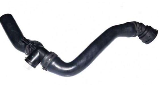 RADYATÖR ÜST HORTUMU GOLF 4/ BORA / SEAT TOLEDO 2 / AUDI A3 1.9 TDI 96 / 03