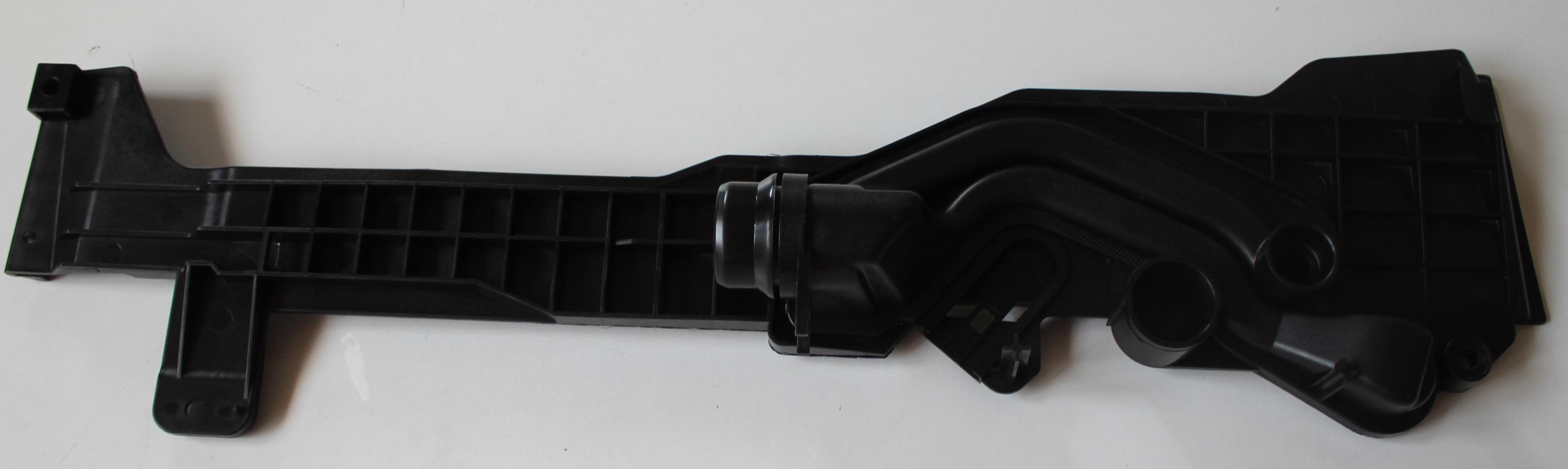 RADYATÖR YEDEK SU DEPOSU BAGLANTI BRAKETI X.5 E53 00-08