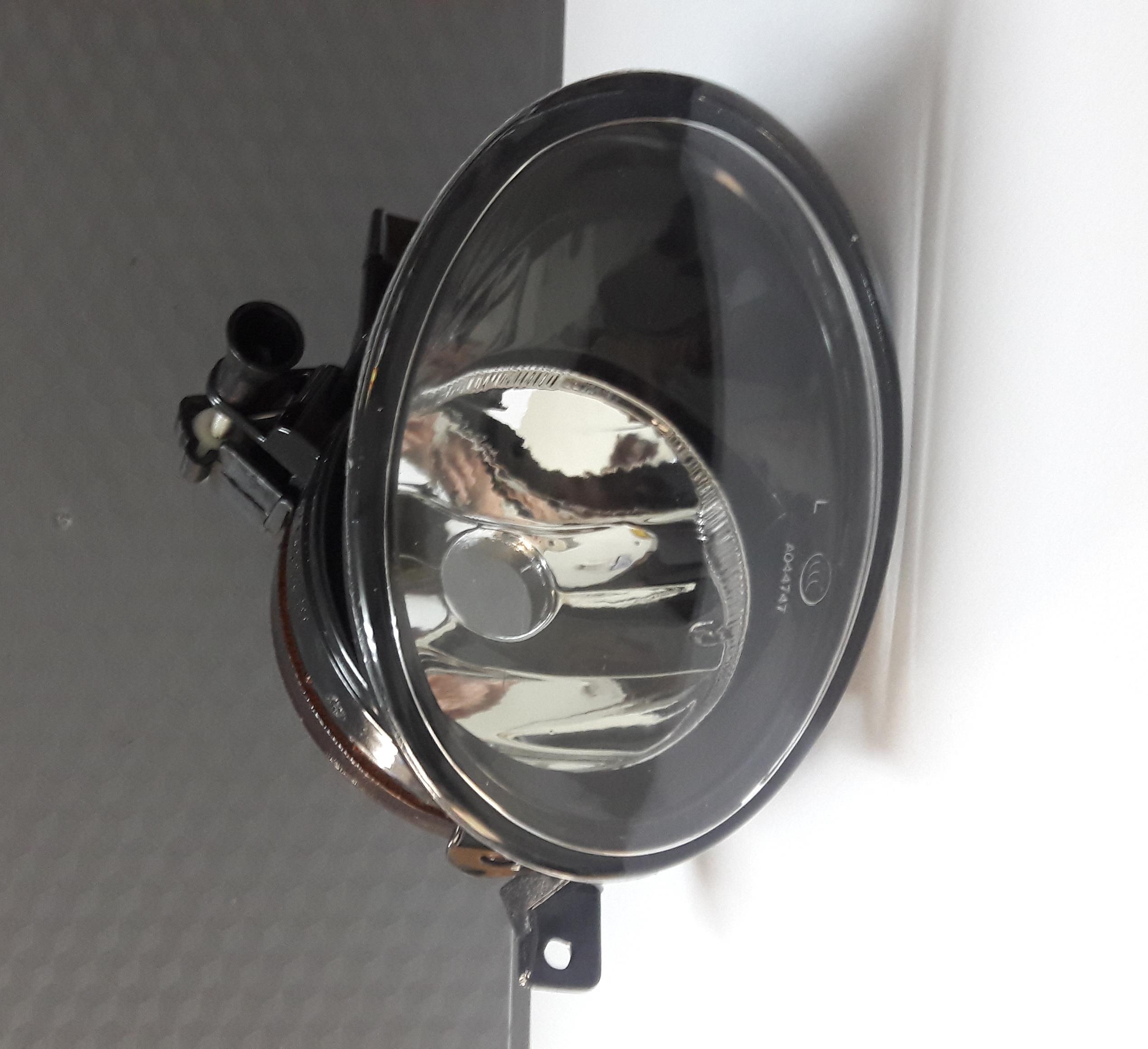 SİS FAR  LAMBASI  SOL JETTA 2011-
