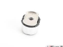 TRAVERS TAKOZU ARKA  A4-A5-A6  2011-