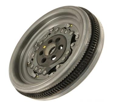 VOLANLI DEBRİYAJ SETİ T5,5 T6 CAAA-CAAB-CAAC-CAAE-CCHA-CAAE-CCHB 2,0 TDİ 600 0321 00 03L141015B