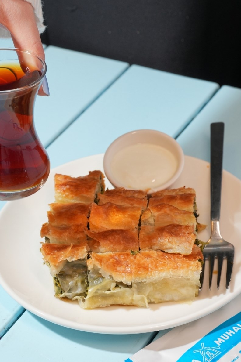 Pişirilmiş Ispanaklı Boşnak Böreği Kg.