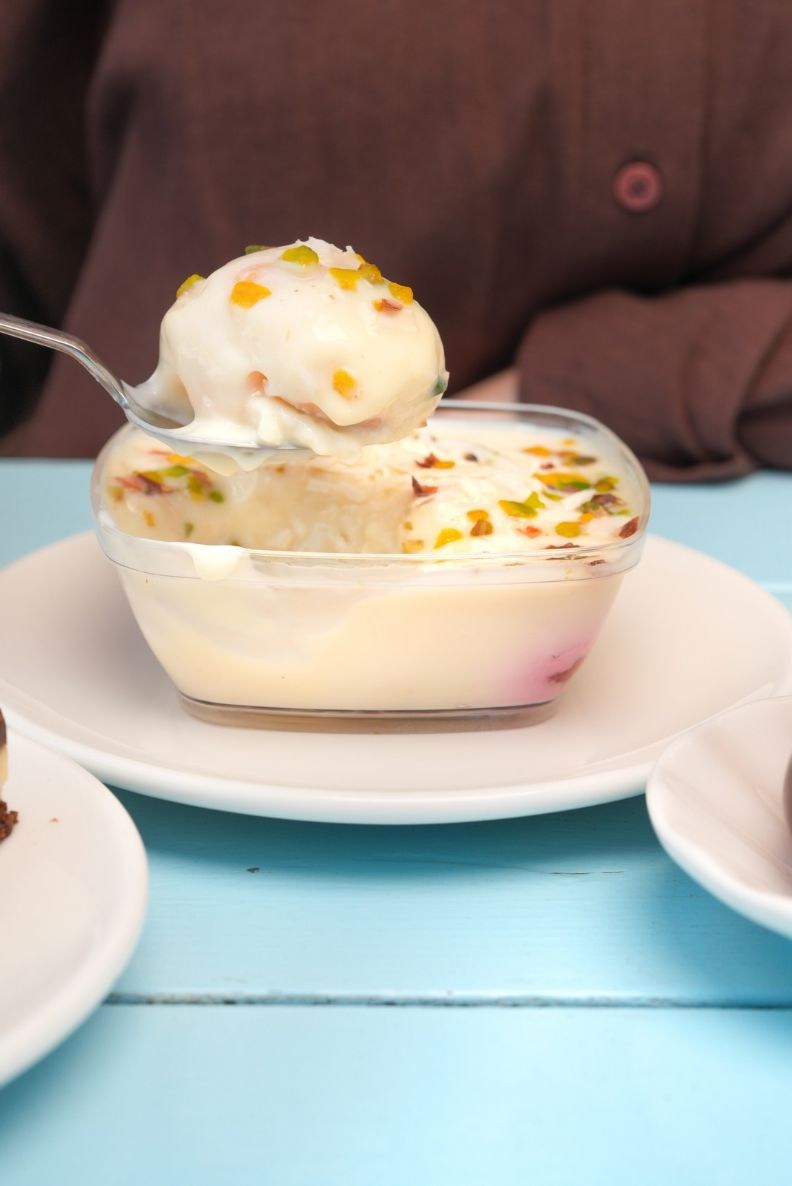 Beyaz Çikolatalı Profiterol