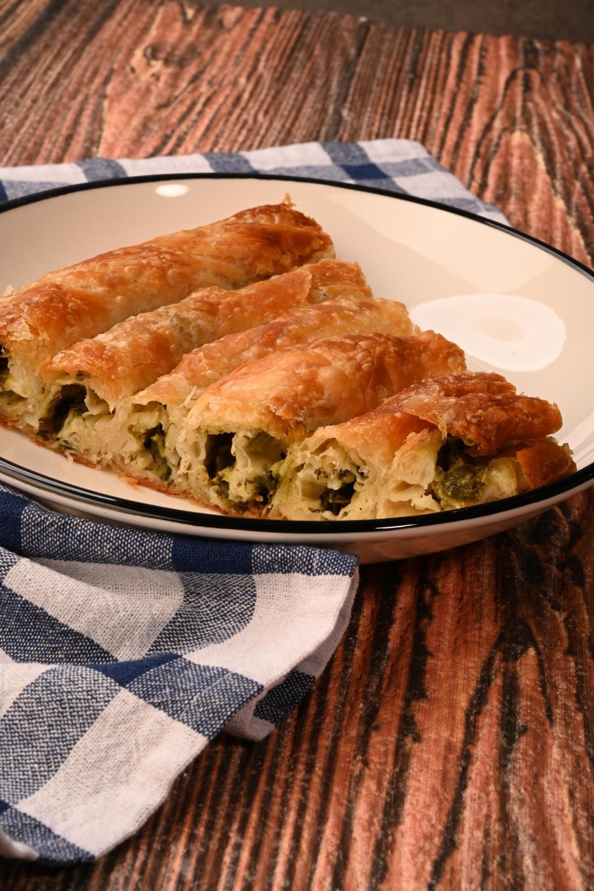 Pişirilmiş Ispanaklı Boşnak Böreği Kg.