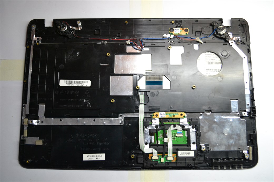 TOSHIBA SATELLITE L650 ÜST KASA KLAVYE TOUCHPAD SİYAH