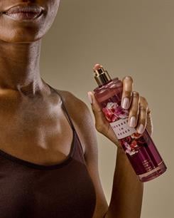 Covered In Roses / Vücut Spreyi