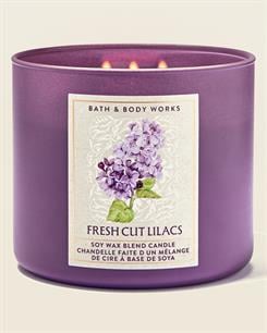 Fresh Cut Lilacs / Büyük Mum