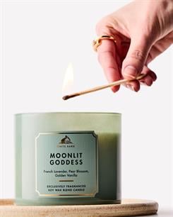 Moonlit Goddess / Büyük Mum