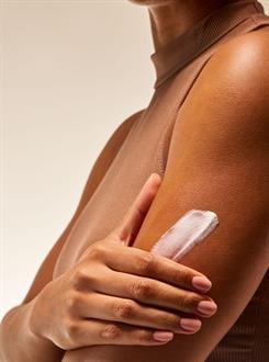 Into the Night / Vücut Kremi