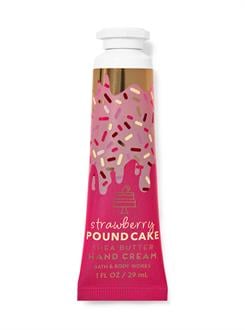 Strawberry Pound Cake / El Kremi