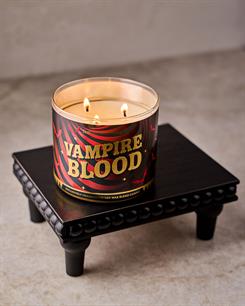 Vampire Blood / Büyük Mum