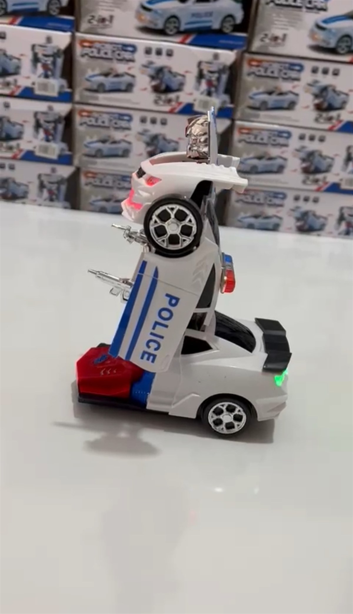 Transformers 2in1 Robota Dönüşen Sensörlü Polis Arabası | Lina Oyuncak