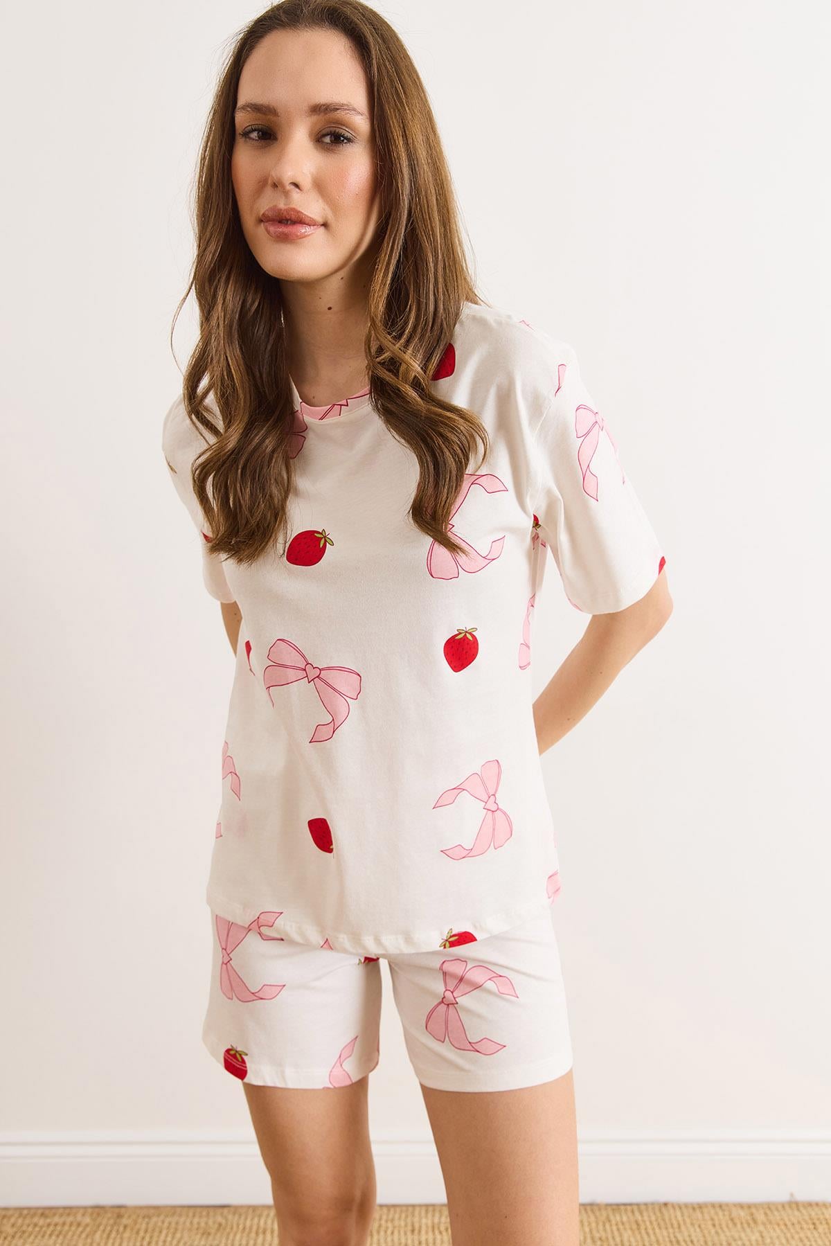 %100 Pamuk Şortlu Pijama Takım Beyaz Çilek