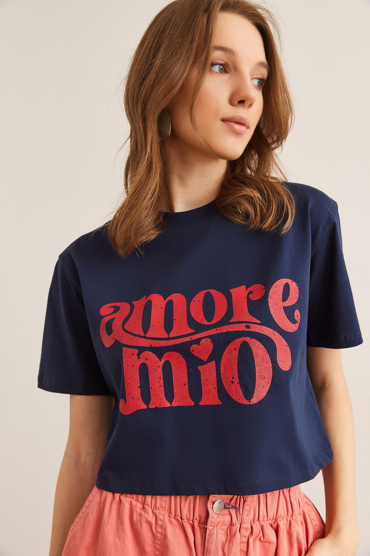 Amore Baskılı Crop Pamuk Tişört Lacivert