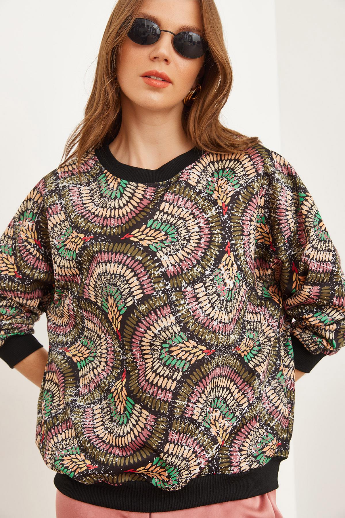 Basic Yumuşak Dokulu Salaş Sweatshirt Geometrik Siyah