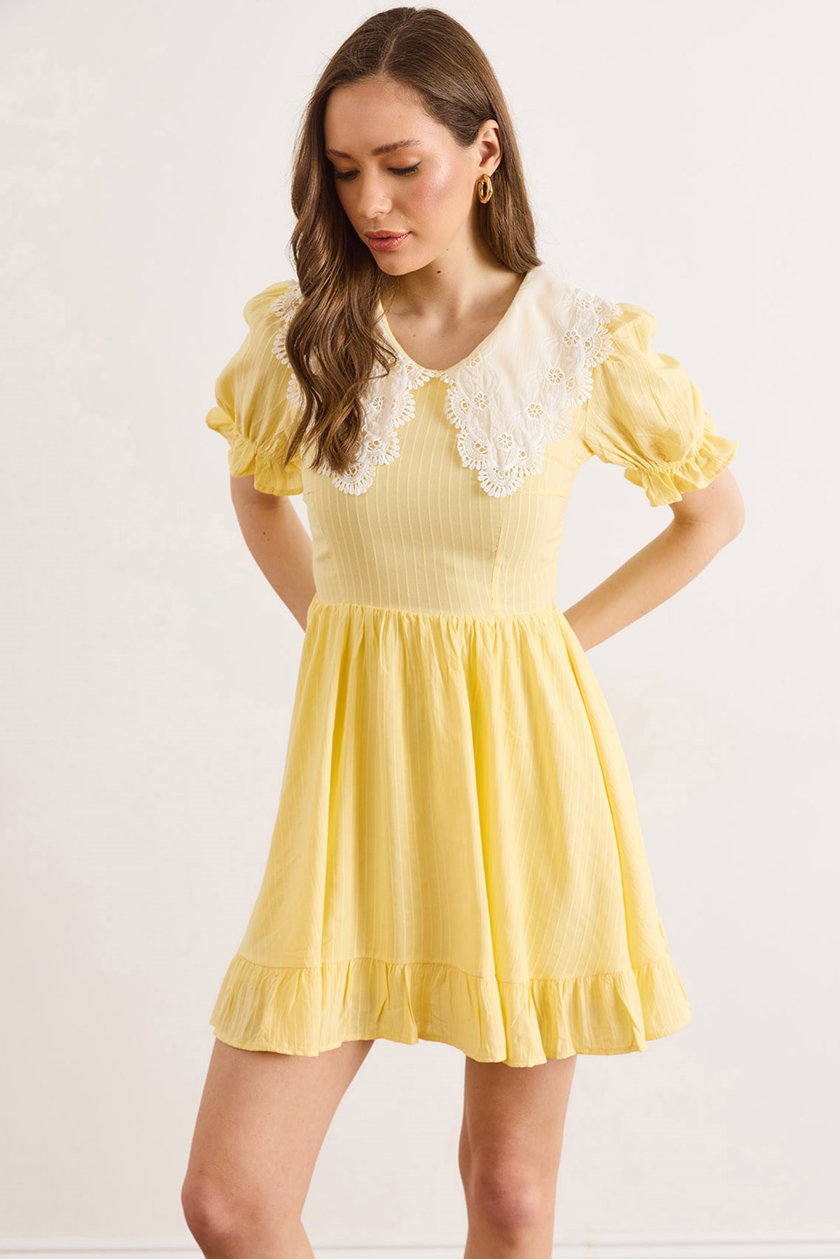 Bebe Yaka Mini Dökümlü Elbise Sarı