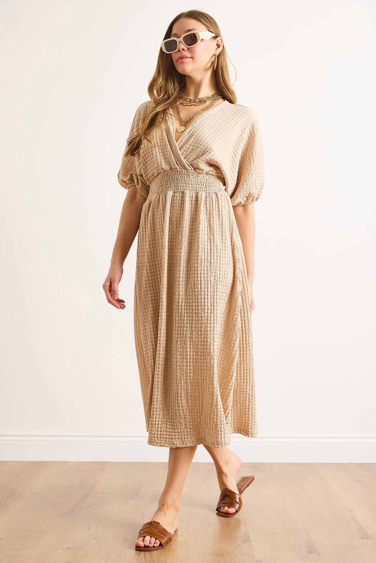 Beli Gipeli Kruvaze Yaka Midi Elbise Camel