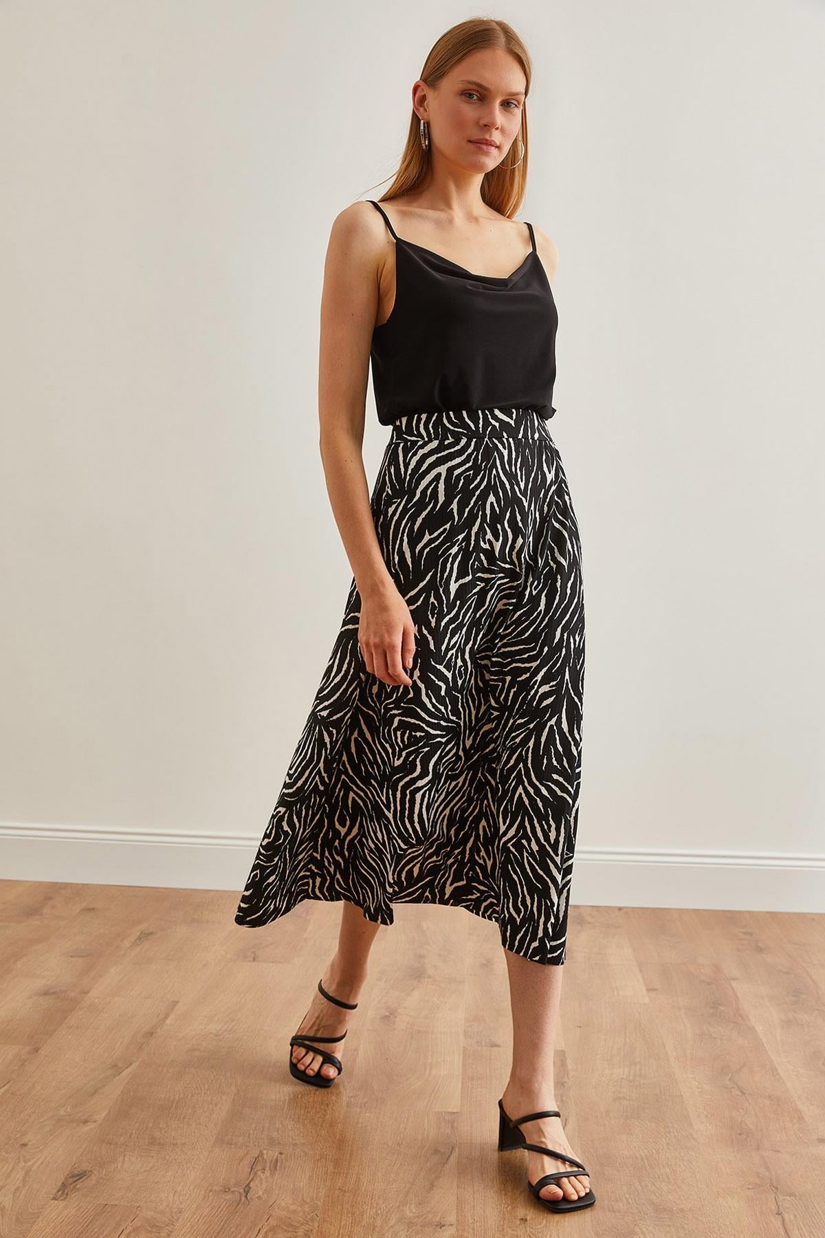 Beli Lastikli Desenli Uzun Etek Zebra Siyah